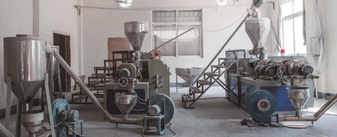 Tongxiang Hengchao Plastic Co.,LTD factory production line 2